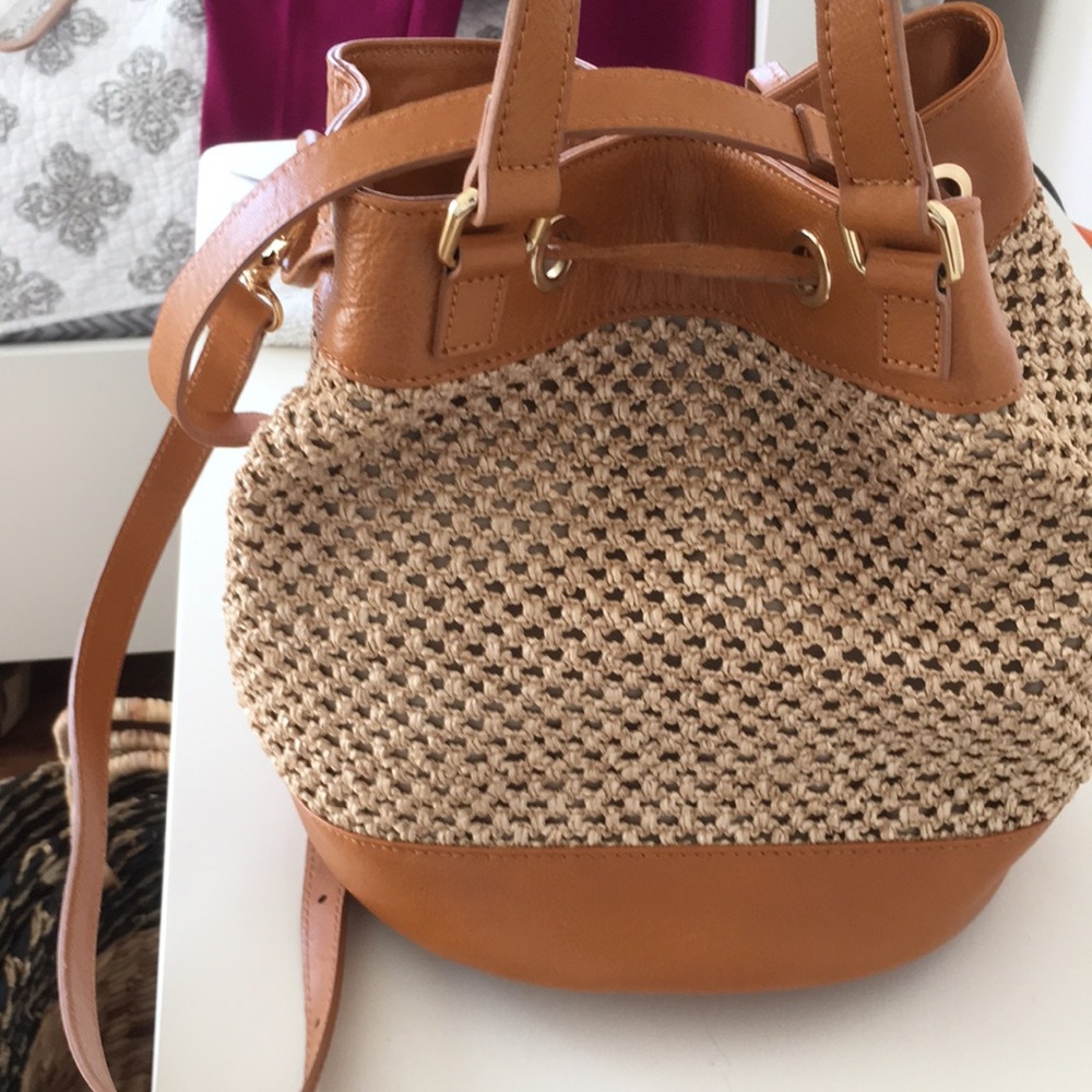 Leather tan bag - Picture 2 of 6